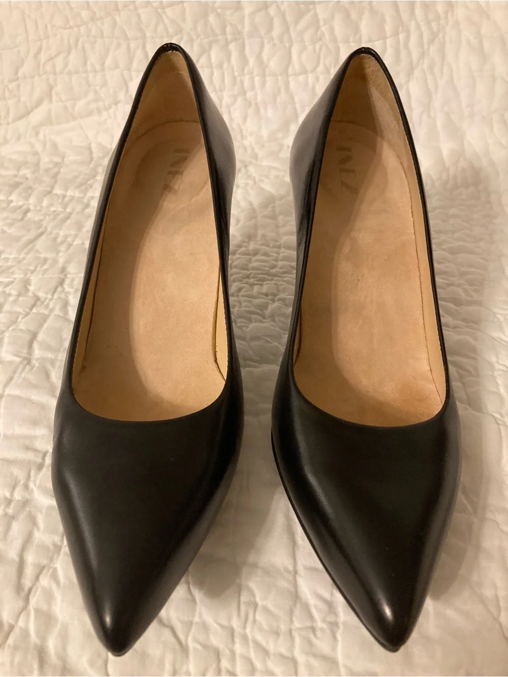 Inez Lola Women's Black Pointed-Toe Mid Heel Pumps